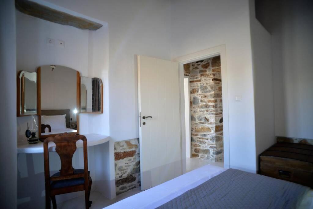 George Farmhouse Chrousa Экстерьер фото