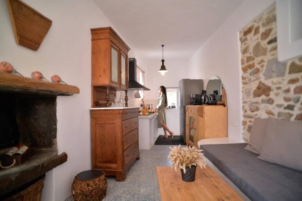 George Farmhouse Chrousa Экстерьер фото
