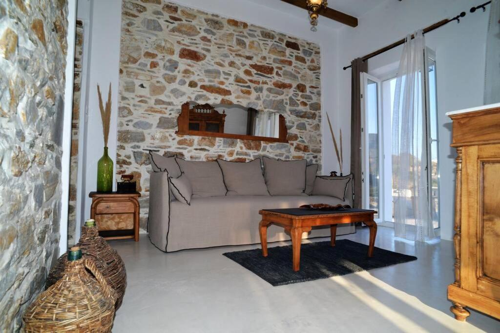 George Farmhouse Chrousa Экстерьер фото